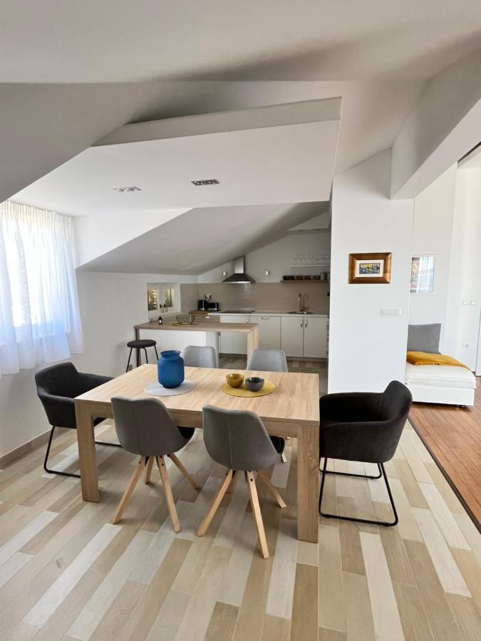Sky - Beautiful Rooftop Apartment With Shared Pool Split Dış mekan fotoğraf