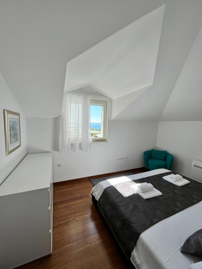 Sky - Beautiful Rooftop Apartment With Shared Pool Split Dış mekan fotoğraf